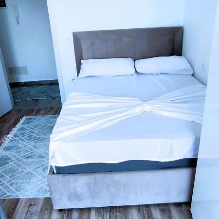 Sabi Apartment Golem Qerret Luaran gambar