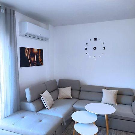 Sabi Apartment Golem Qerret Luaran gambar