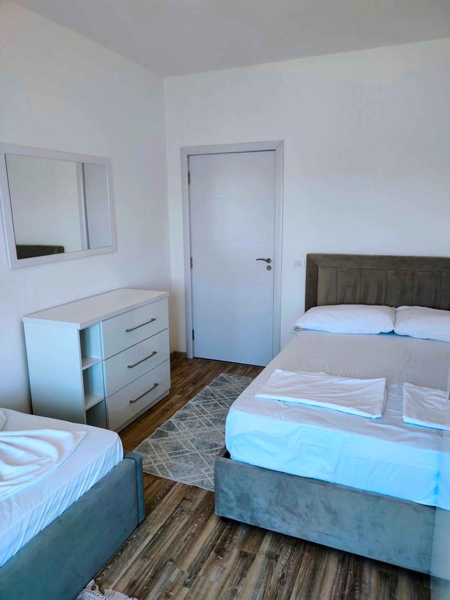 Sabi Apartment Golem Qerret Luaran gambar