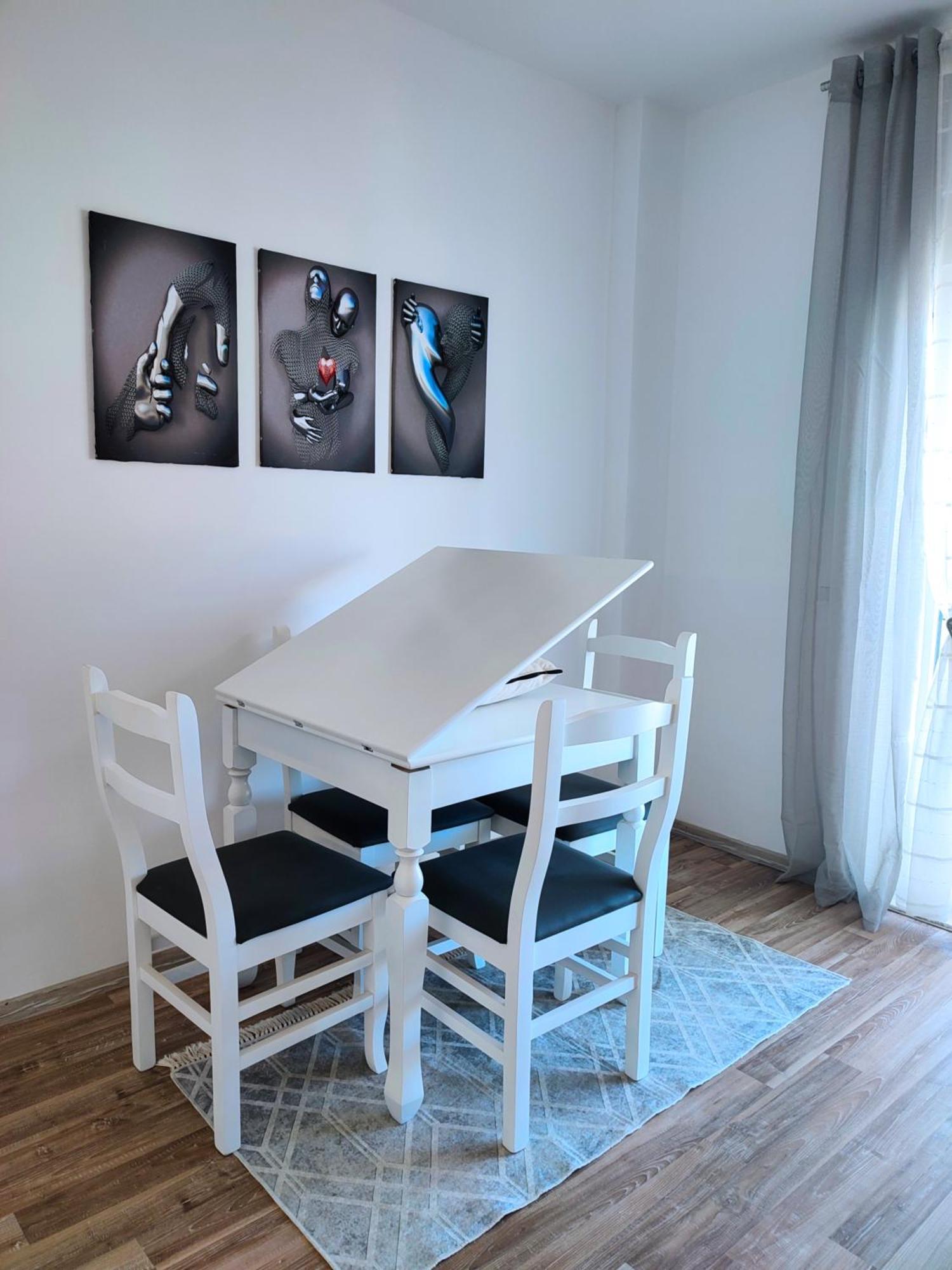 Sabi Apartment Golem Qerret Luaran gambar