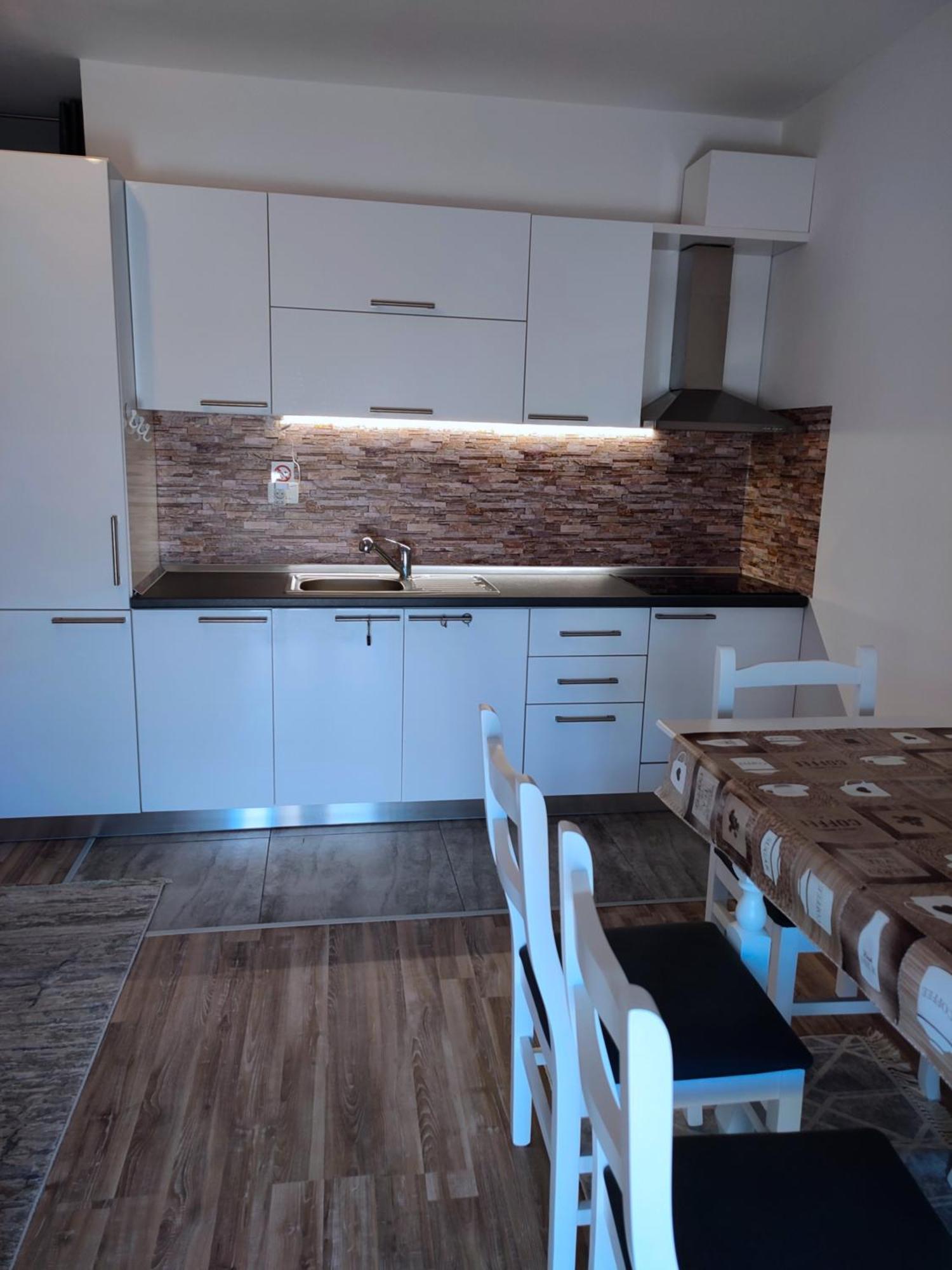 Sabi Apartment Golem Qerret Luaran gambar