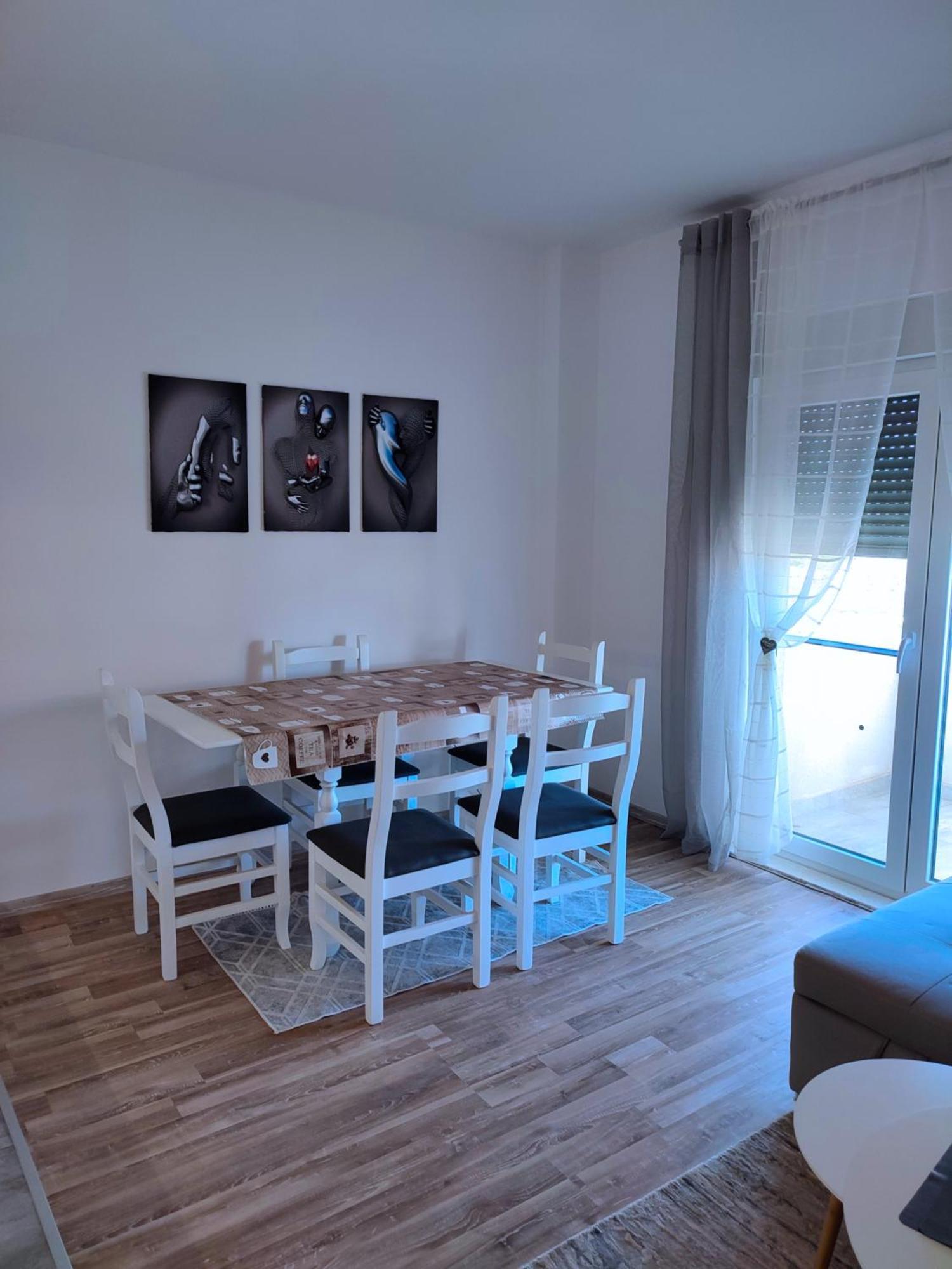 Sabi Apartment Golem Qerret Luaran gambar